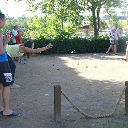 Pour 6 Personnes Avec Terrasse à - Api-1-52-434 Naucelle