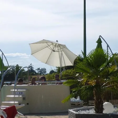 Pour 6 Personnes Avec Terrasse A - Api-1-52-434 Campingplatz